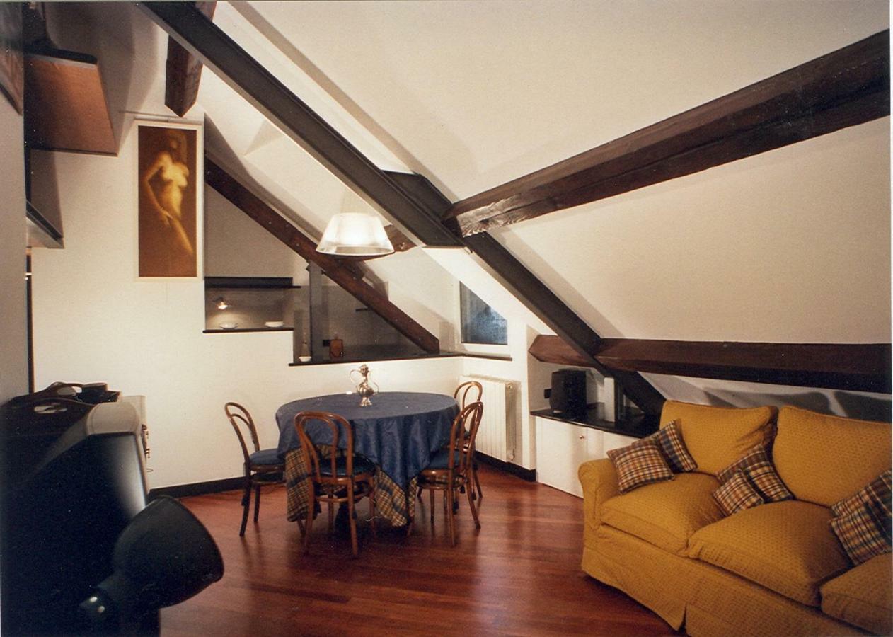 Loft Fronte Cattedrale Apartment Genoa Bagian luar foto